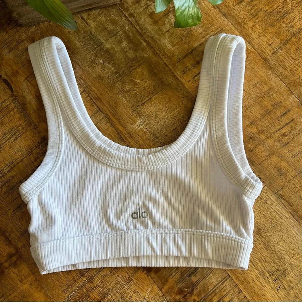 ALO Yoga Ribbed Wellness White Bra Size XS